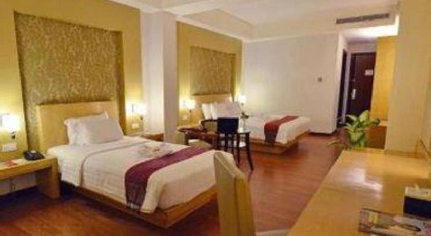 The Axana Hotel Padang  Exterior photo